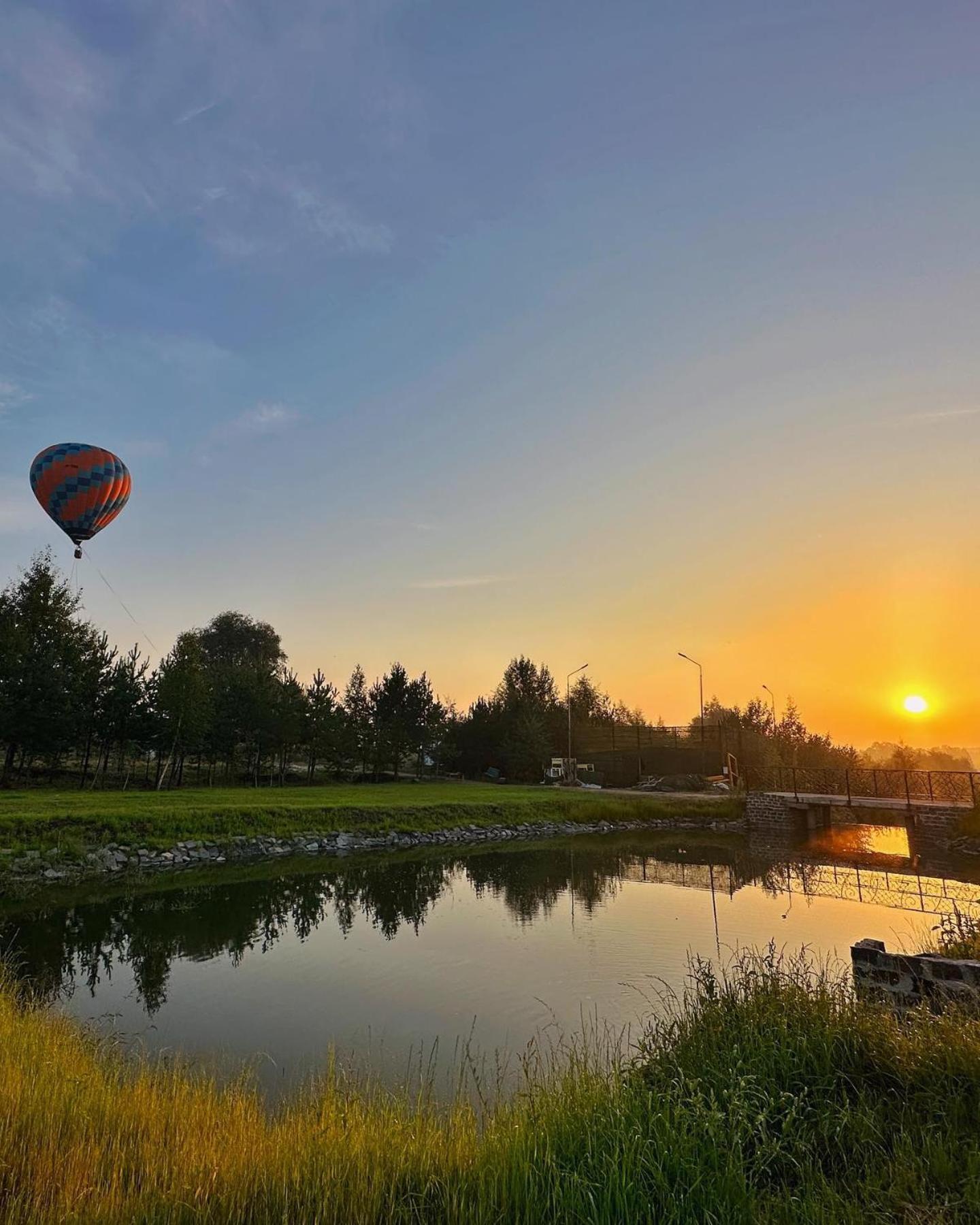 Sherwood Lake Hotel Berezovka  エクステリア 写真